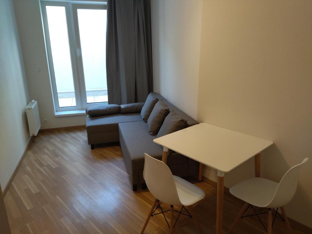 Brand New One Bedroom Apartment #54 In Brand New Building With Free Parking Prag Dış mekan fotoğraf